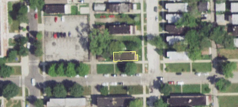 Brick 4-Unit Residential Building
