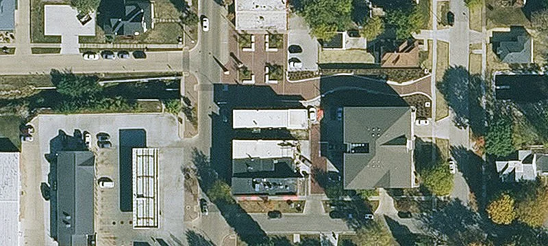 High-Visibility Storefront Leasing Opportunity