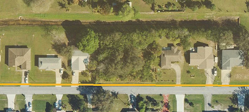 Oversized Canalfront Homesite