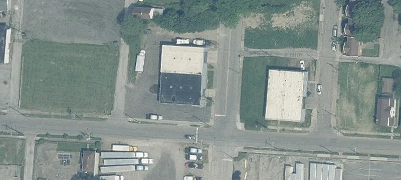 Masonry Block Warehouse with Overhead Doors