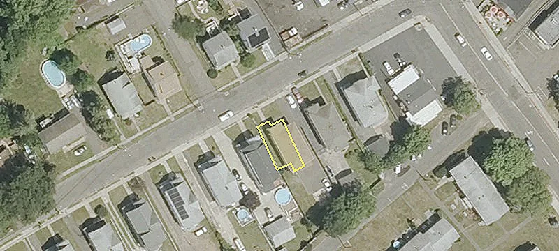 Remodeled 3-Bedroom Apartment with Parking