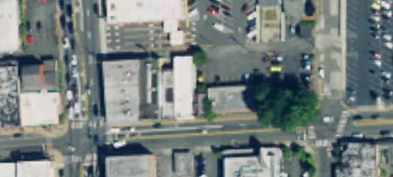 Downtown Commercial Building with Tenant