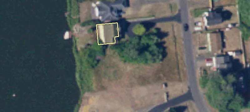 Lakefront Recreational Land with Boat Access