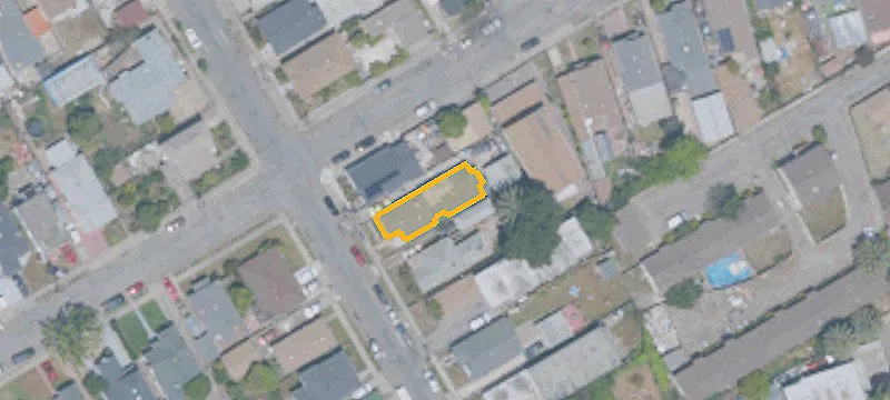Detached Duplex with Detached Garage