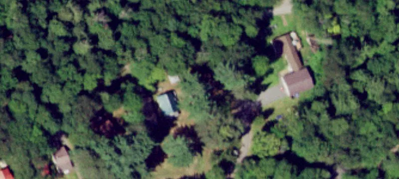 Seasonal Lake-Access Cottage