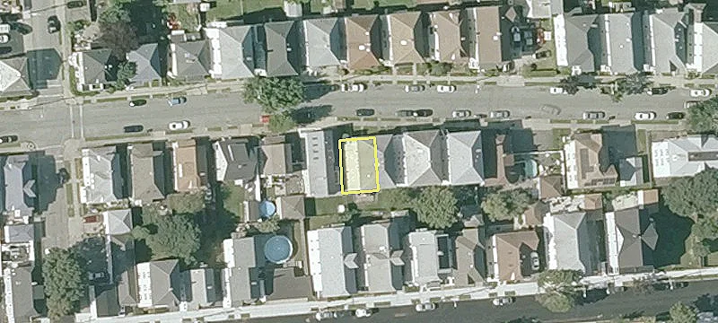 Well-Maintained Four-Unit Multifamily Building