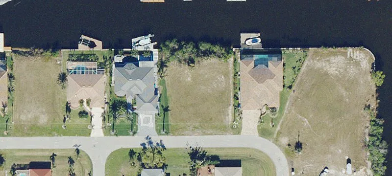 Waterfront Sailboat Access Lot