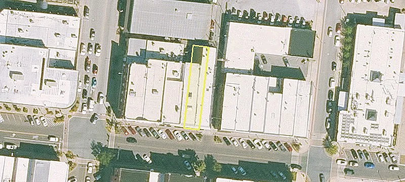Specialty Retail Building
