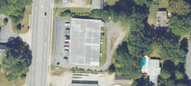 Retail/Office Building with Dock