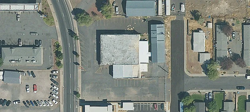 Vacant Retail-Warehouse Facility