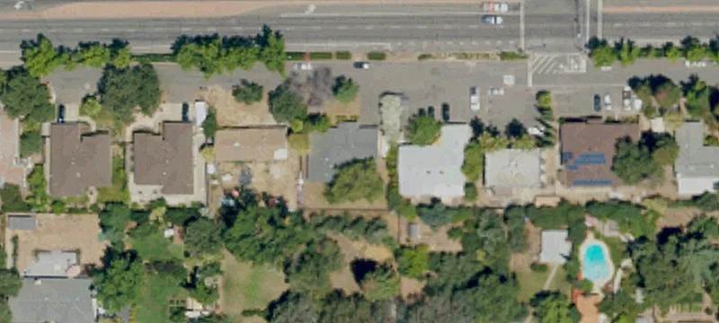 Retail Space in Grocery-Anchored Center