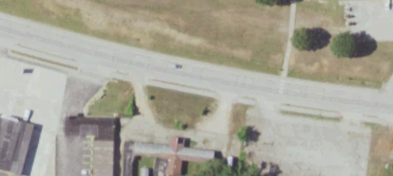 Three-Bay Automotive Shop and Rentals