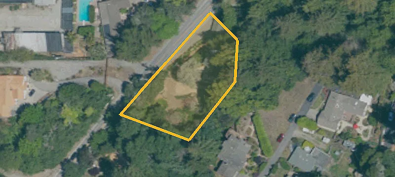 Residential Buildable Land with Approved Plans