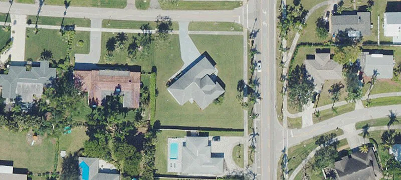 Gulf-Access Waterfront Land with Lifts