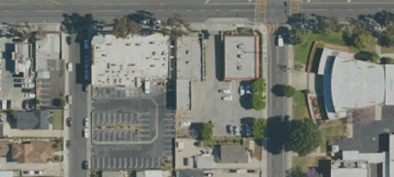 Flexible Commercial Property with Garage