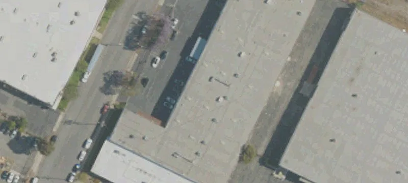Dock-High Warehouse with Yard