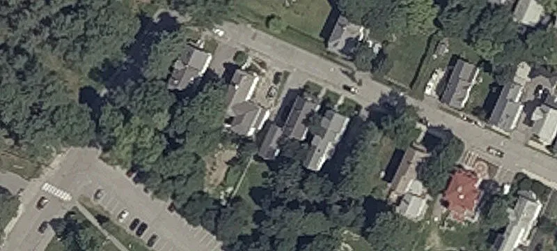 Triplex with Garage and Backyard