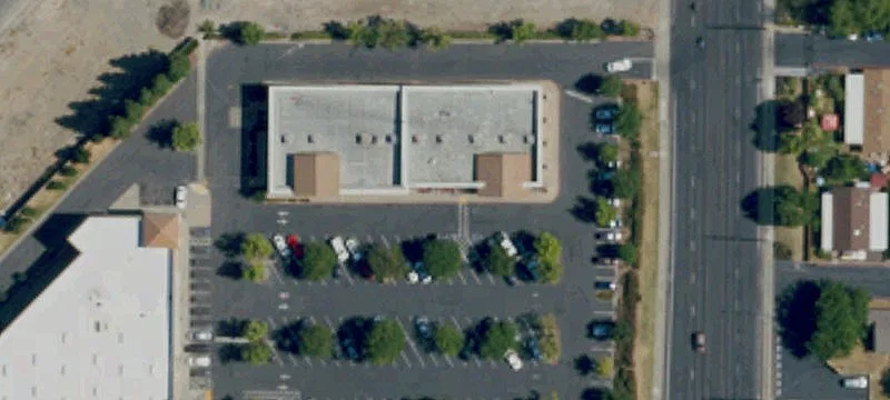 Leased Retail Shop in Shopping Center
