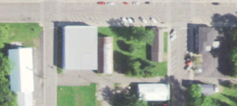 Steel Quonset Warehouse with Overhead Door