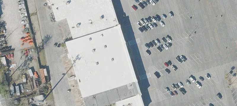 Flex Building in Shopping Center