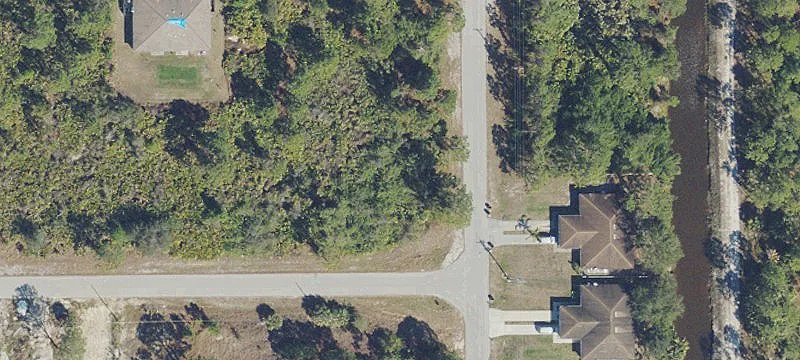 Corner Duplex Buildable Lot