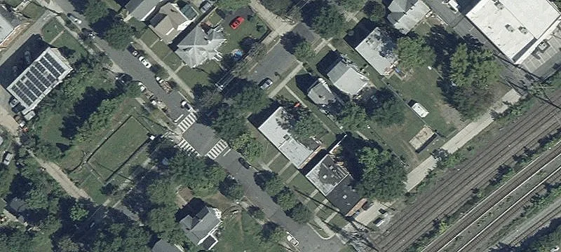 4-Unit Apartment Building