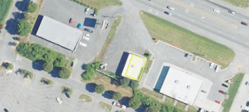 High-Traffic Retail Space with Storage