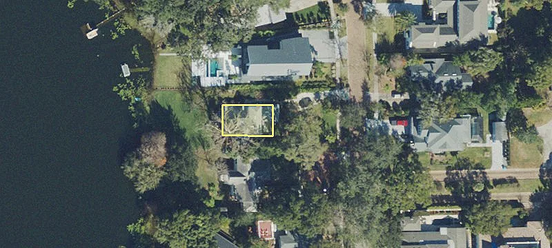 Lakefront Residential Homesite