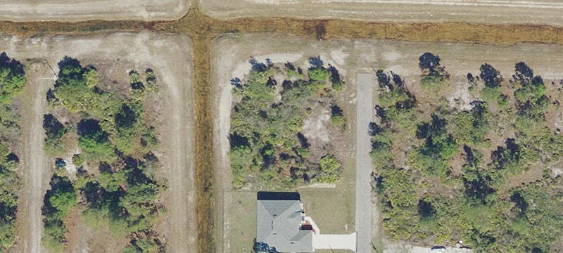 Residential Land Lot with Canal