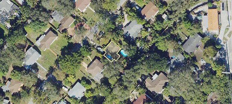 2BR/2BA Duplex with Den