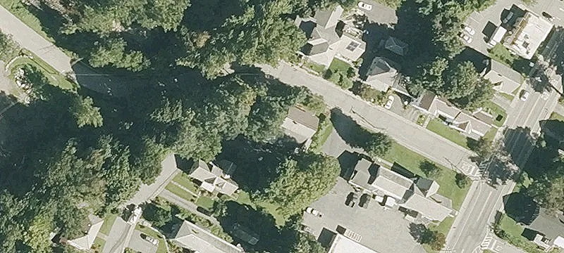 Well-Maintained Four-Unit Residential Building