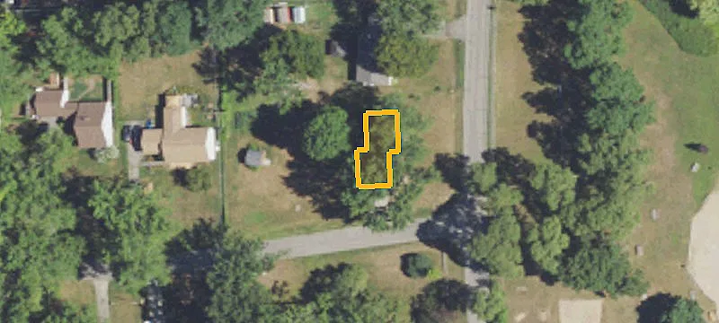 Vacant Lake-Adjacent Land Lots
