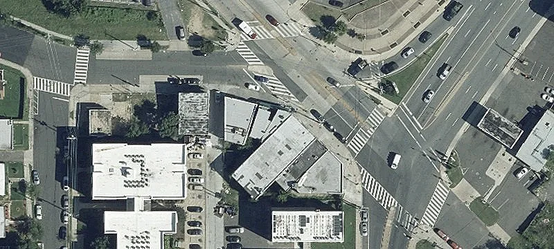 Three-Tenant Strip Center with Liquor Store