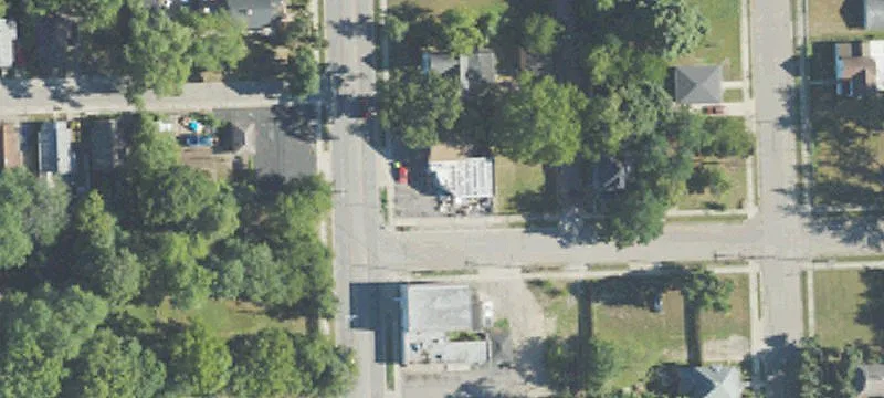 Auto Repair Shop with Hoist