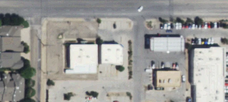 Freestanding Automotive Retail Building