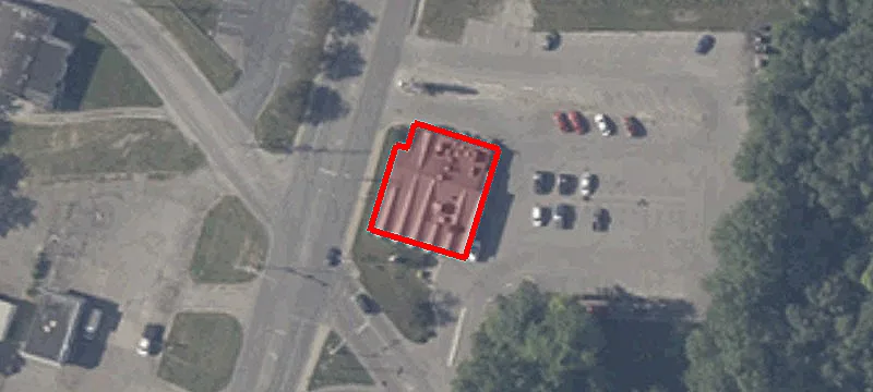 Restaurant Building on Corner Lot