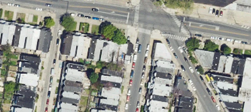 Mixed-Use Convenience Store Building