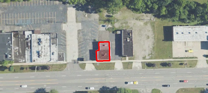 Versatile Commercial Mixed-Use Space