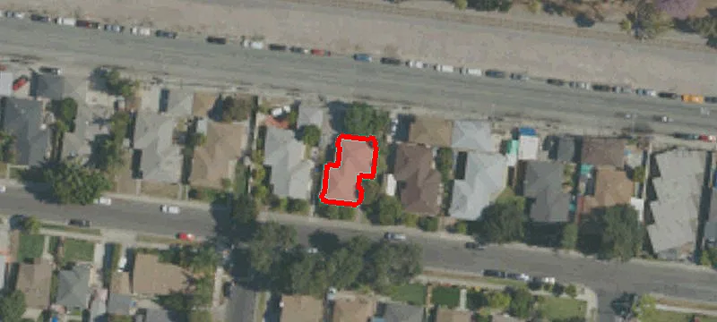 Well-Maintained Duplex with Garage