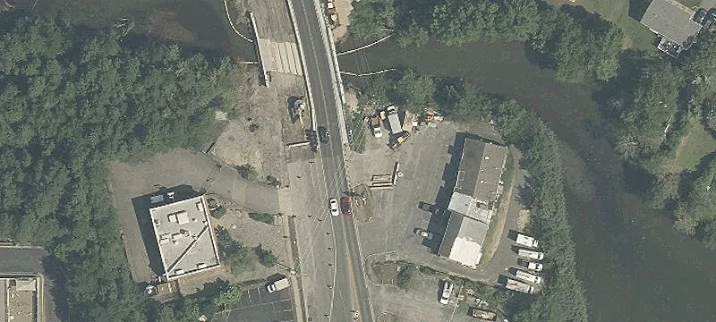 Waterfront Retail and Office Plaza