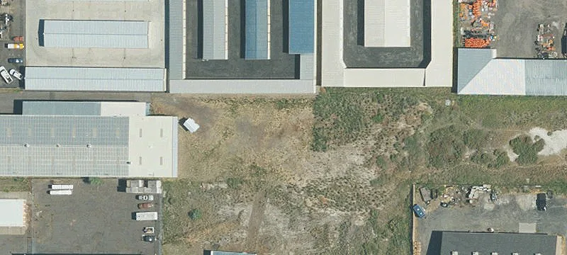 Industrial Building with Pit Dock
