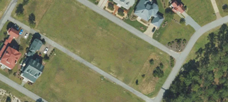 Northeast-Facing Waterfront Homesite