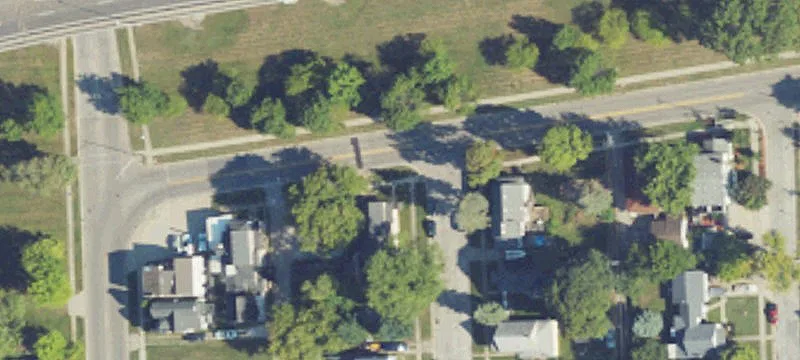 Live-Work Commercial Building