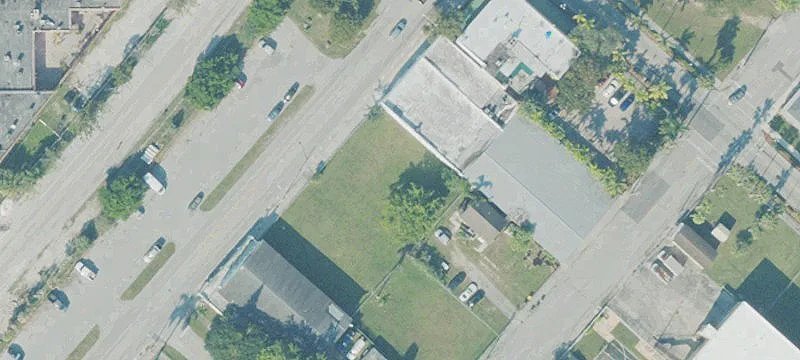 Commercial Lot with Auto Repair Use
