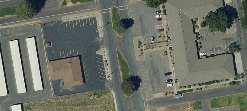 Mixed-Use Income Building