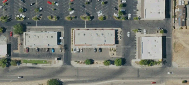 Pizza Restaurant at Busy Intersection