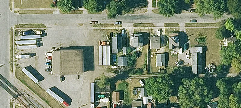 Three-Parcel Auto Repair Shop