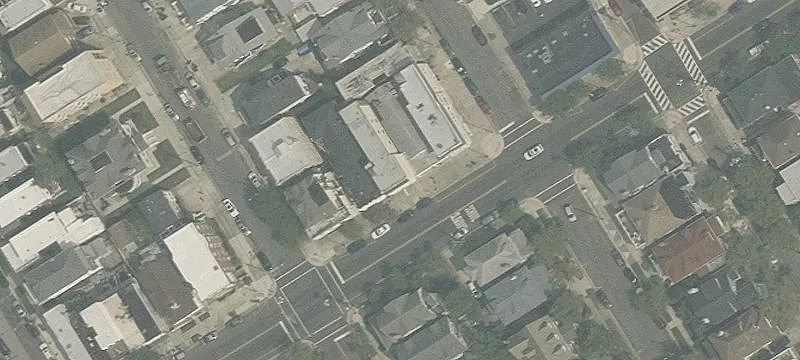 Mixed-Use Laundromat and Apartments