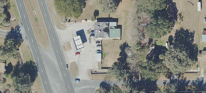 Warehouse with Three Drive-In Bays