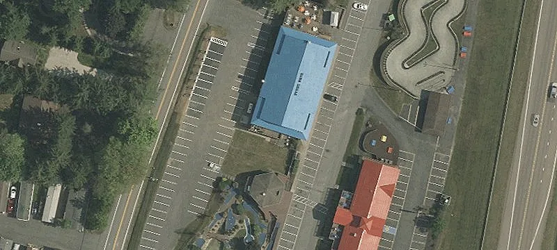Freestanding Restaurant and Retail Building